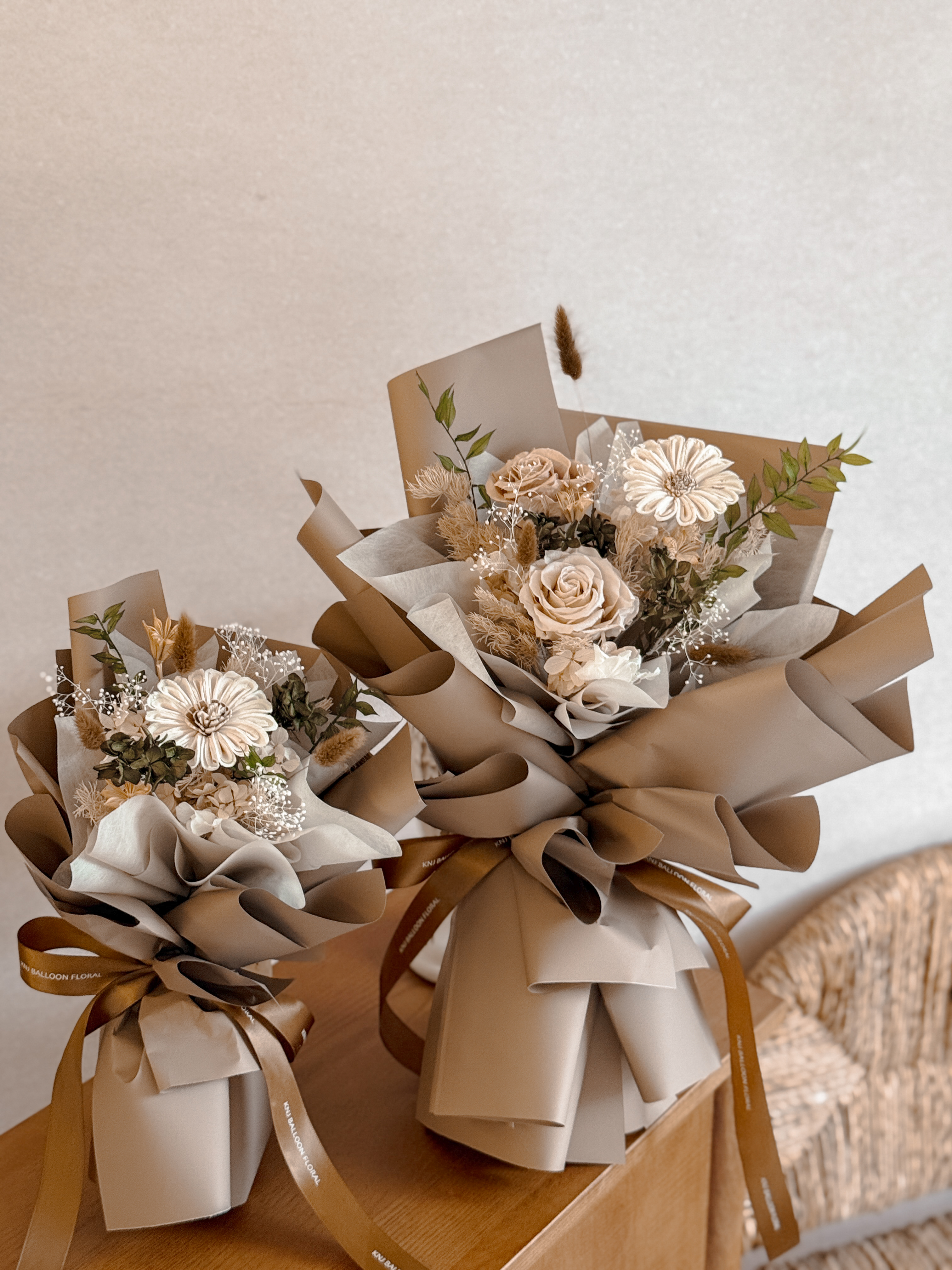 慕斯摩卡畢業永生花束