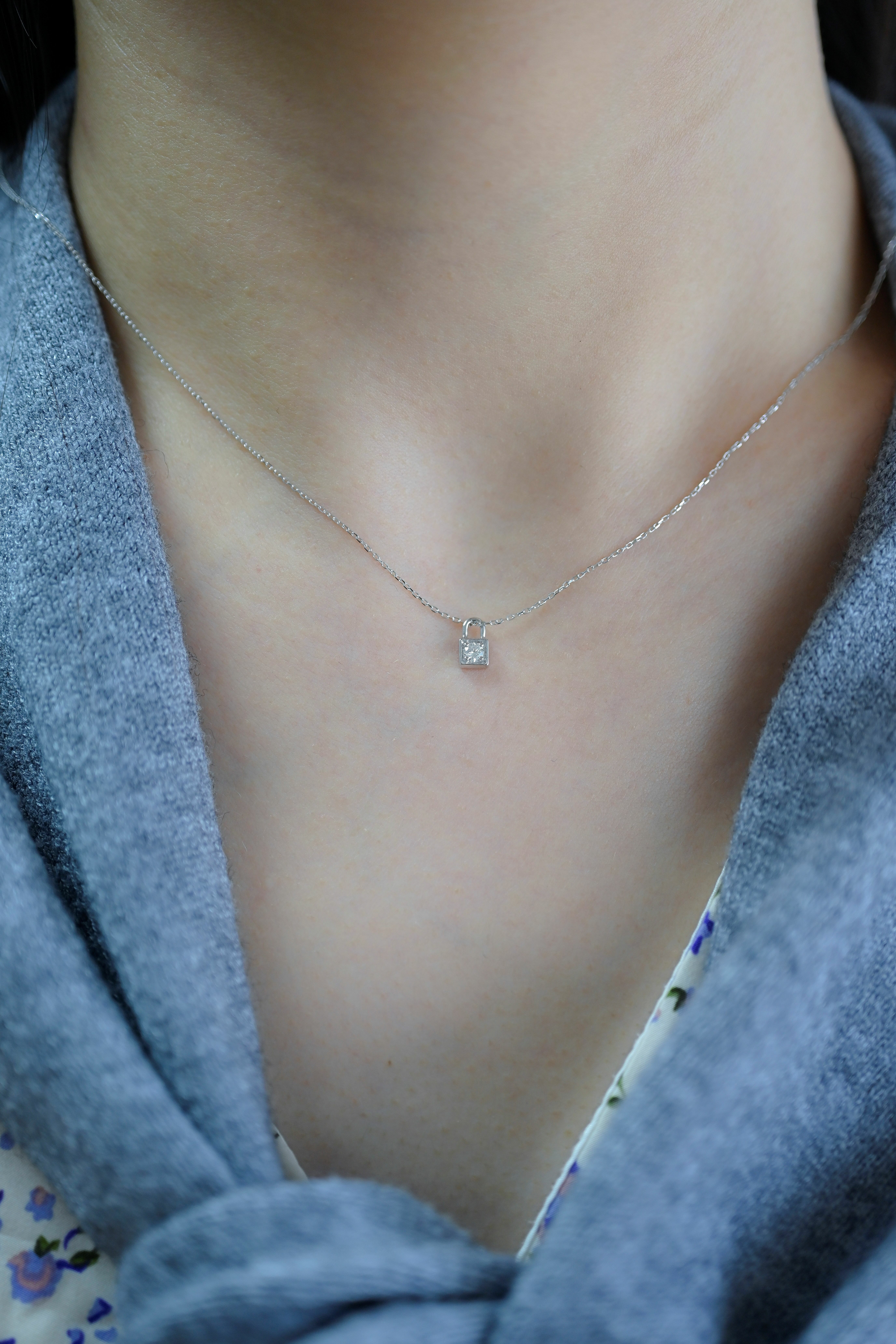 18K Lock Diamond Pendant