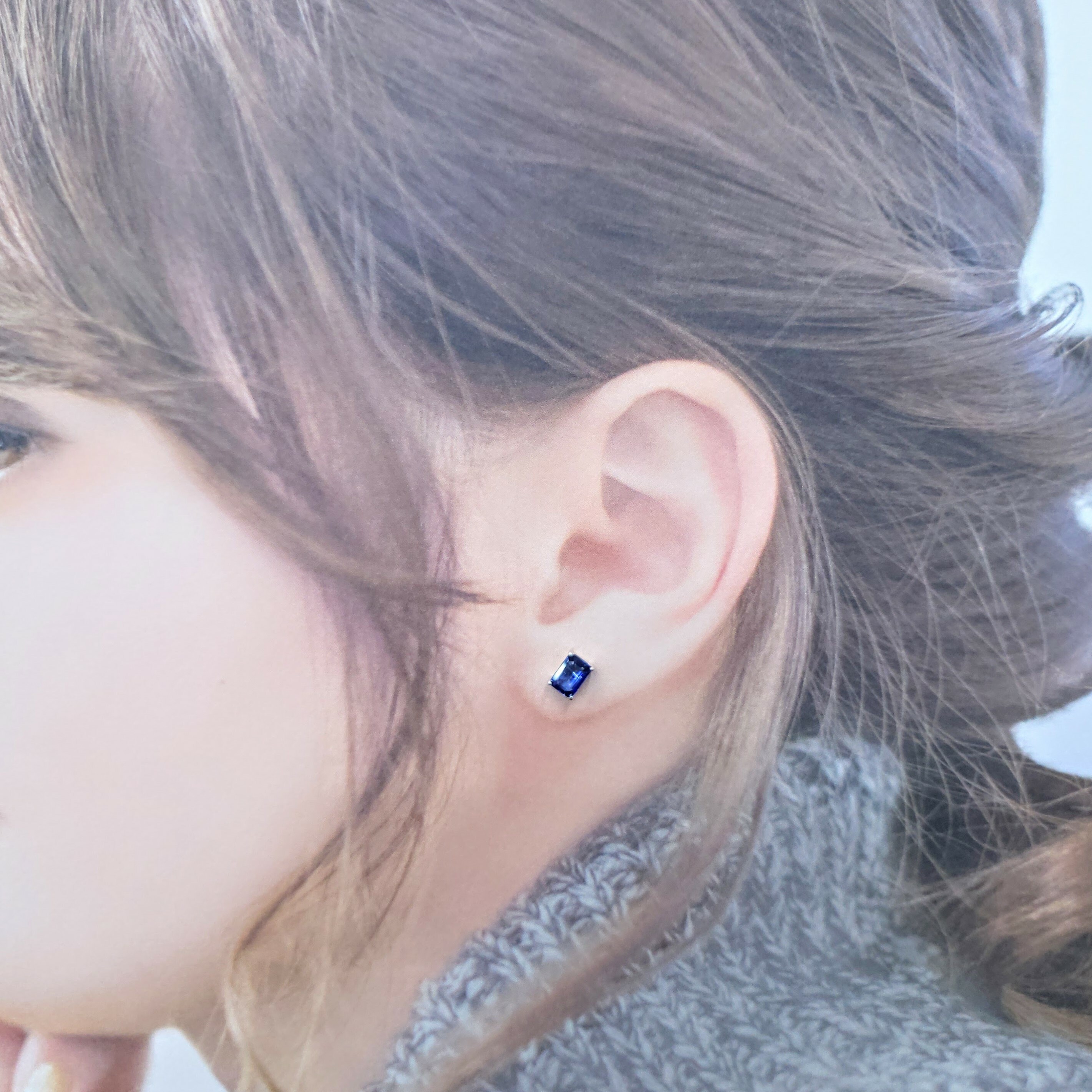 全新18K白金【主石1卡66份藍寶石】耳環