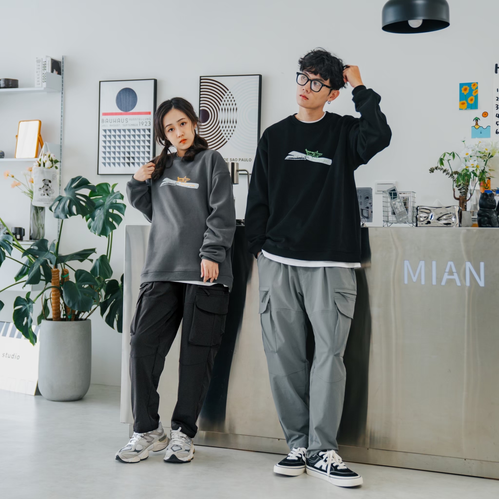 #預購 SBG 多口袋拉鍊工裝彈力長褲 兩色 SB0420