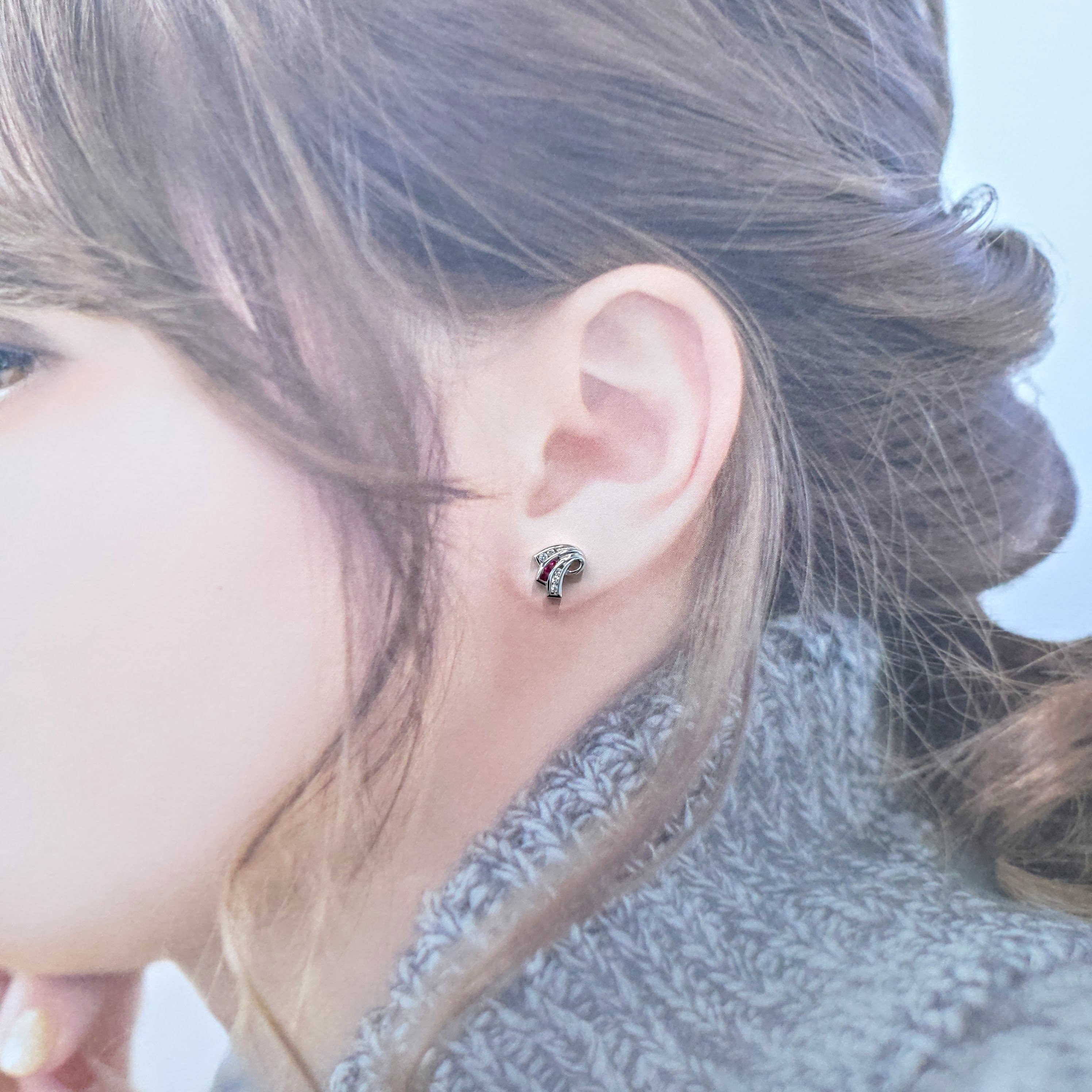 全新18K白金10份紅寶石配12份小鑽耳環