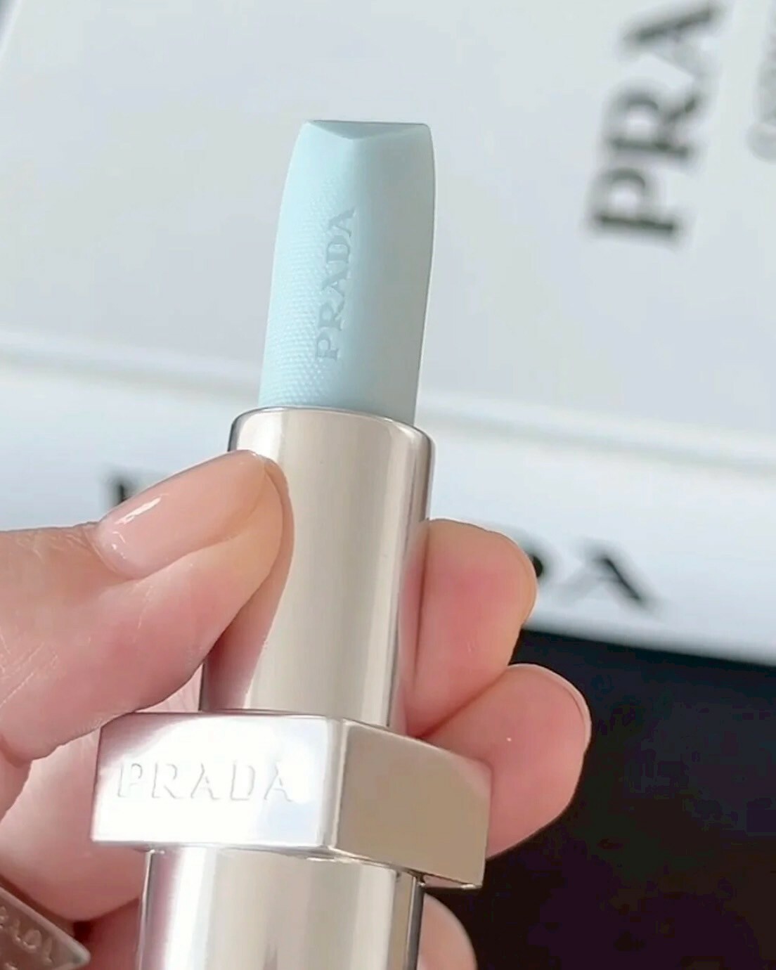 PRADA 經典潤唇膏 U001莫測藍 中樣1.6g