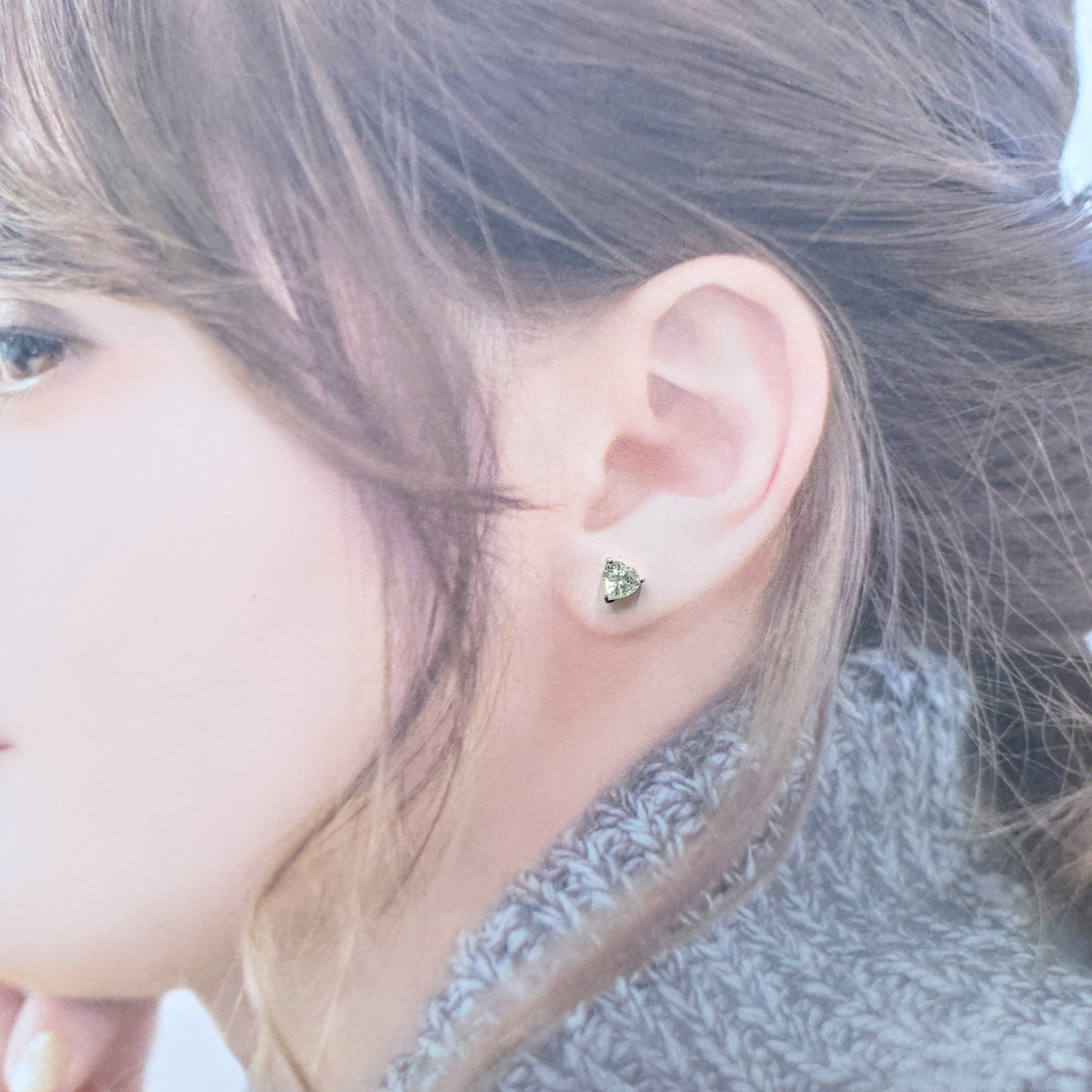 全新18K白金【主石1卡93份淺黃藍寳】耳環