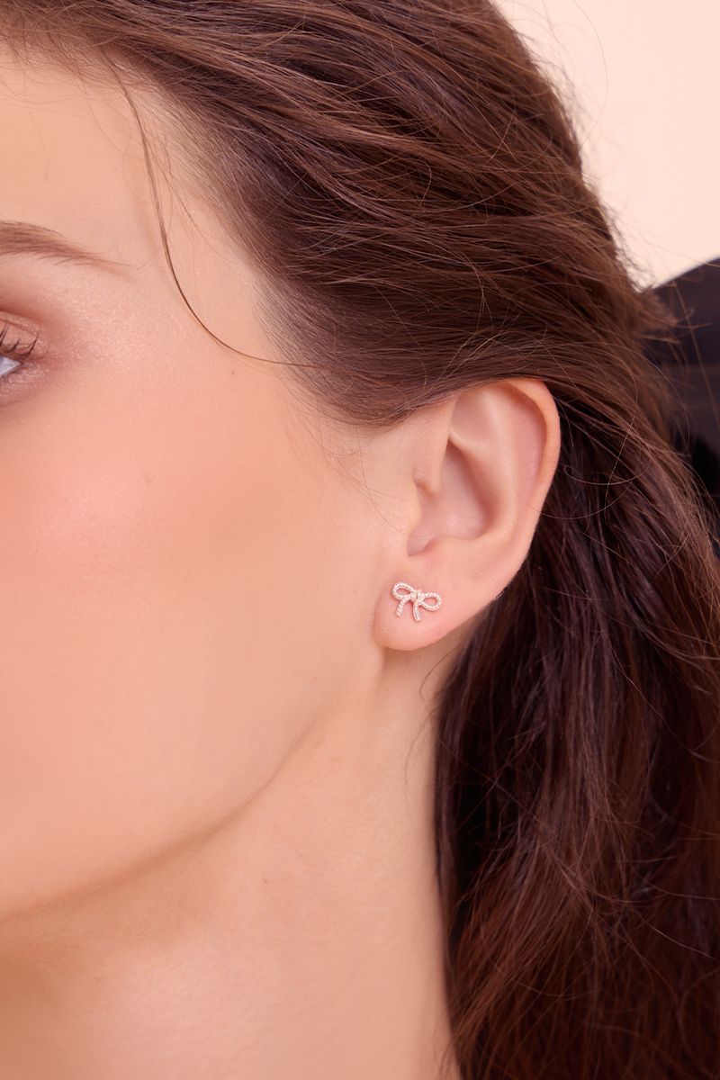 麻花蝴蝶結。銀針耳環