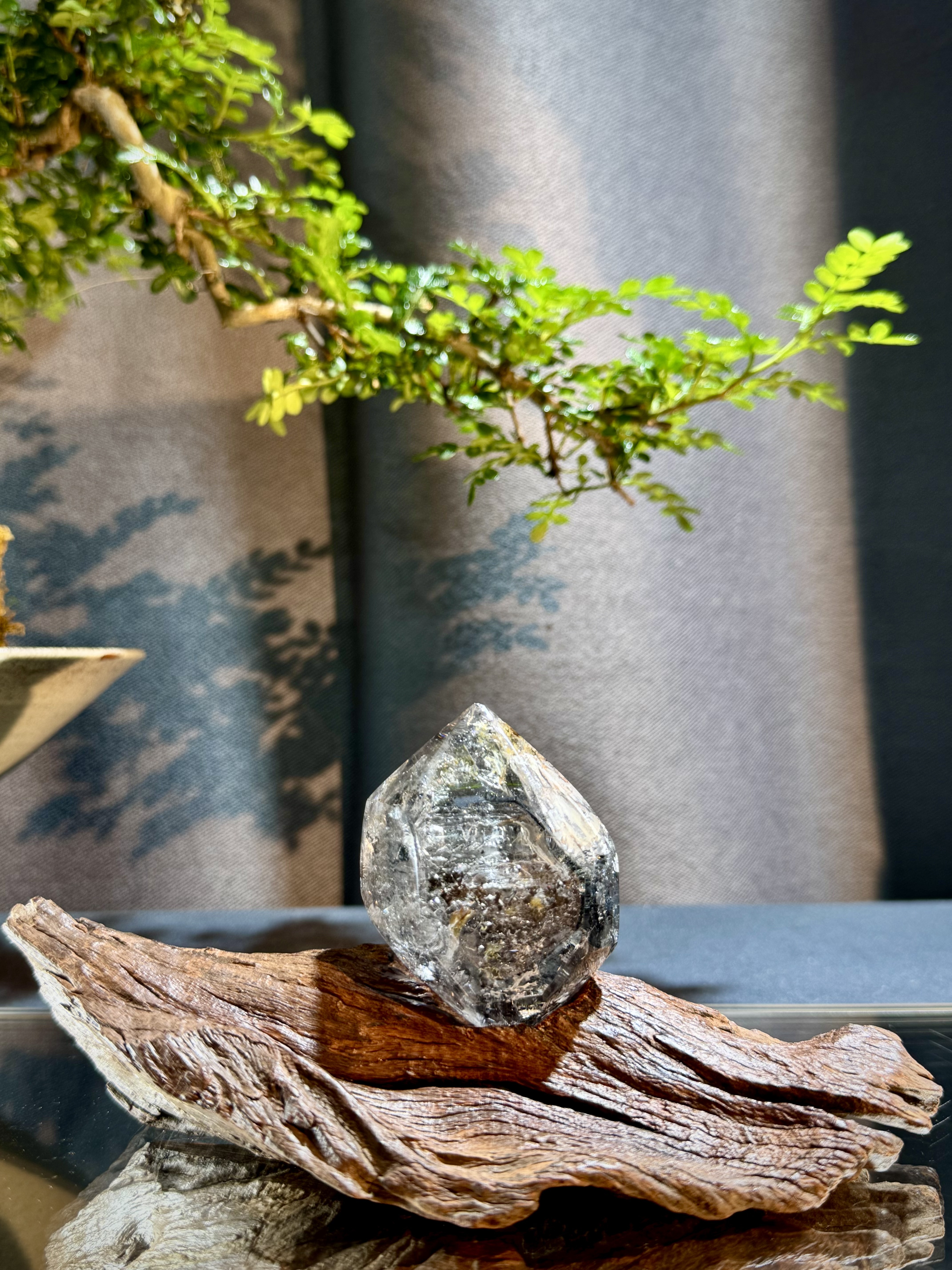 頂級銀流沙水膽閃靈鑽 8506