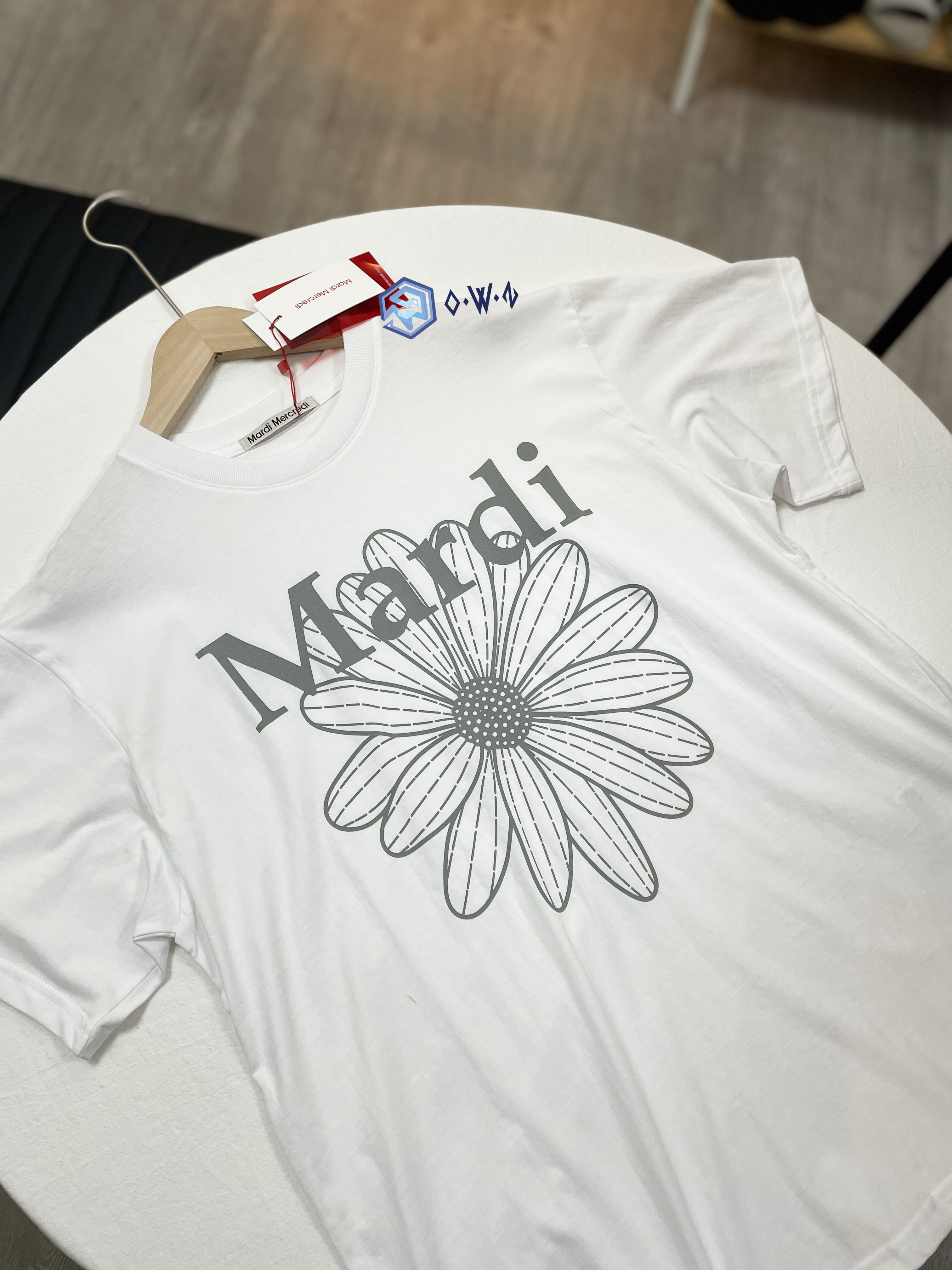 【OWN】Mardi Mercredi 短袖上衣 雛菊 經典款 花花 單一尺寸 白灰 WHITE LIGHTGREY MFK43JSS009WHLG