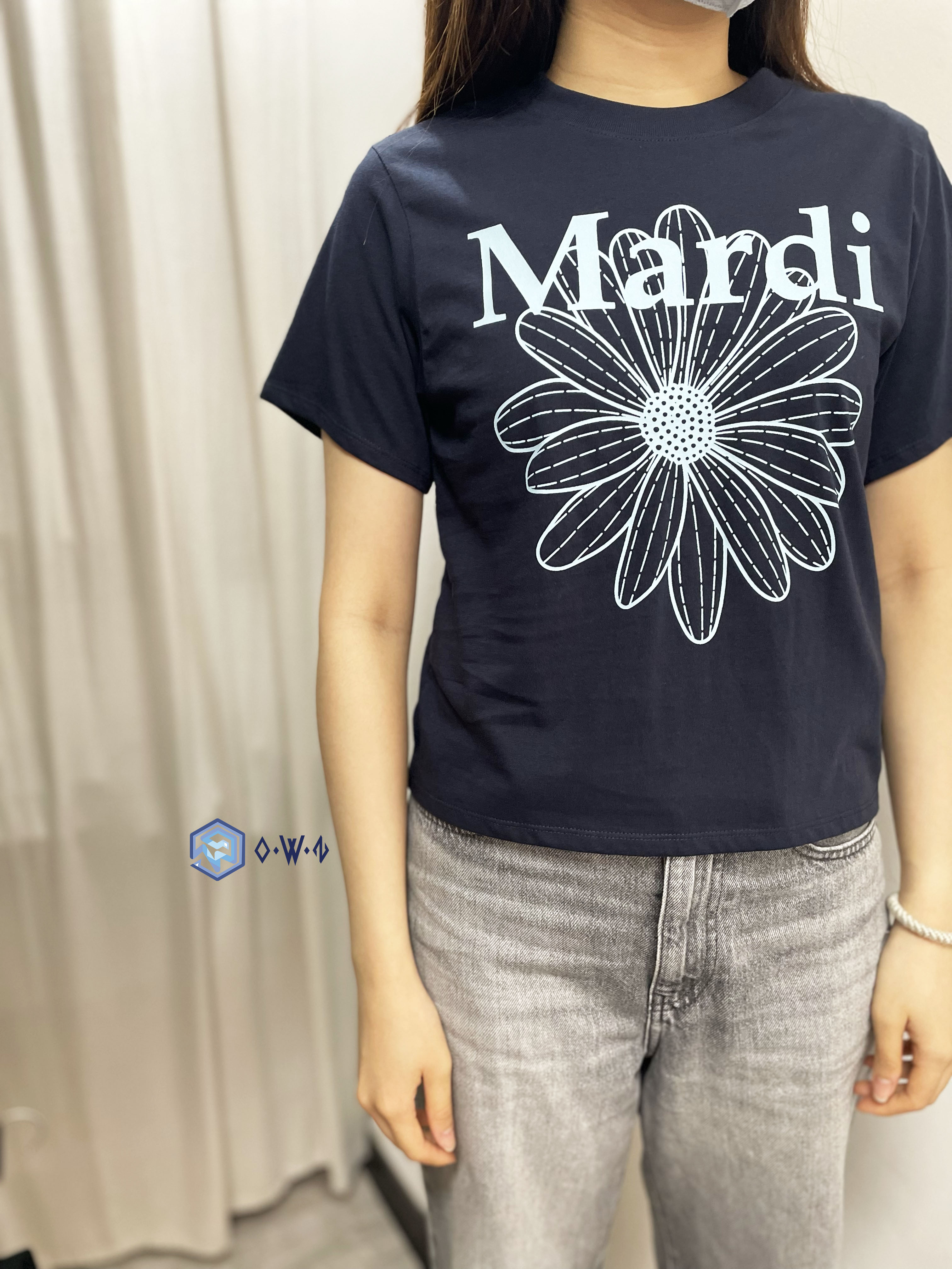 【OWN】Mardi Mercredi 短袖上衣 雛菊 經典款 花花 單一尺寸 短版 深藍 Navy Sky MFK42JSS0010NVSK