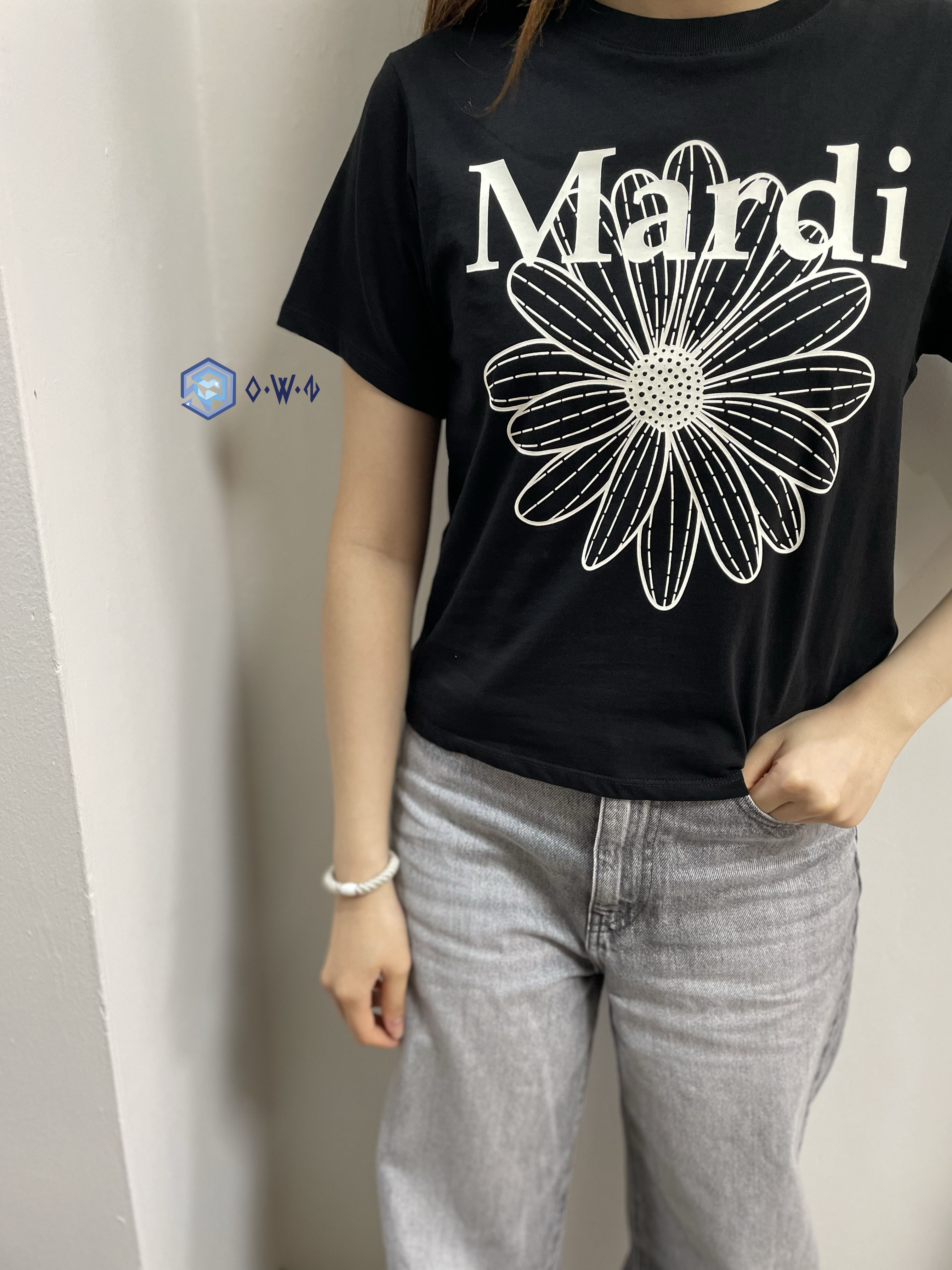 【OWN】Mardi Mercredi 短袖上衣 雛菊 經典款 花花 單一尺寸 短版 黑 Black IVORY MFK43JSS0012BKIV