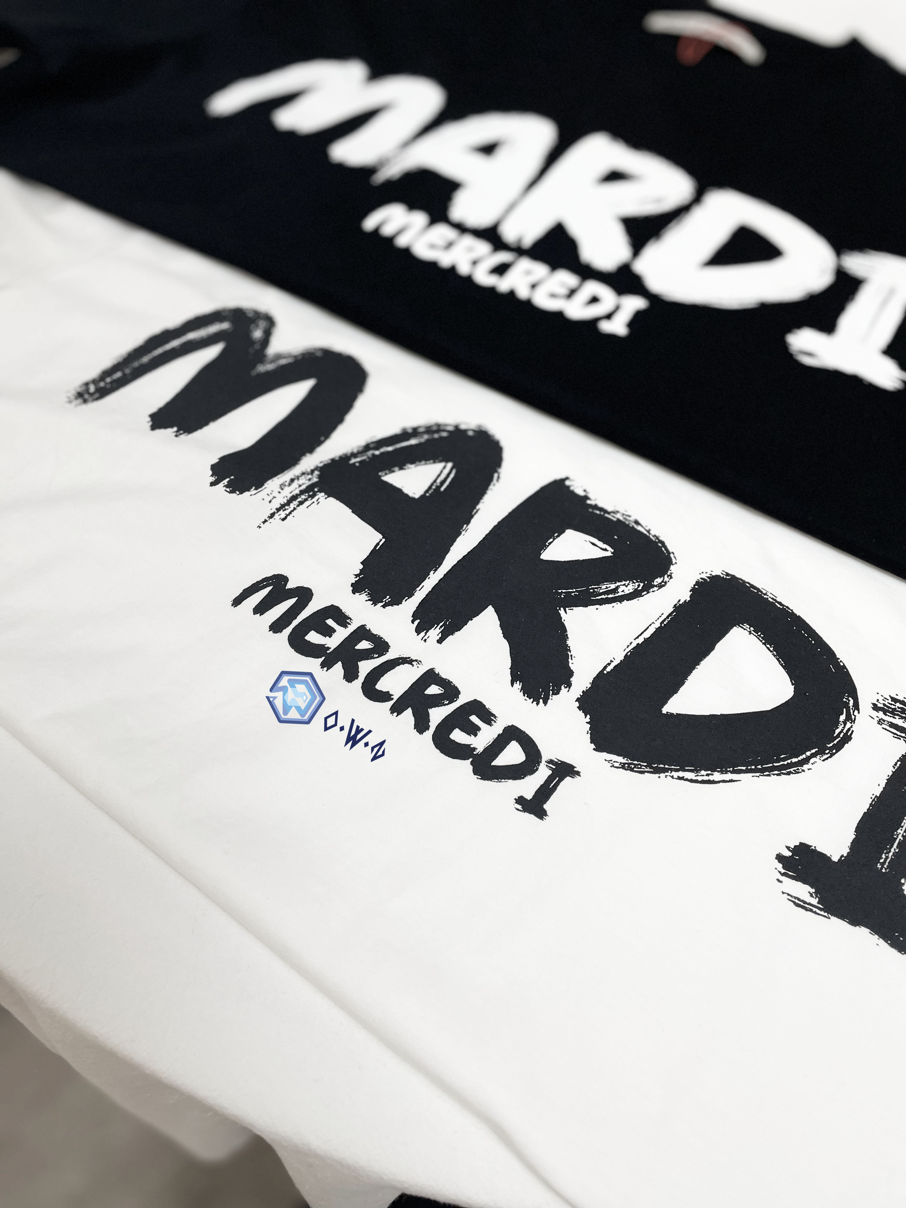 【OWN】Mardi Mercredi 短袖上衣 水墨 彩繪 字體 特殊款 單一尺寸 黑 白 MFK52JSS05IVBK MFK52JSS05BKWH