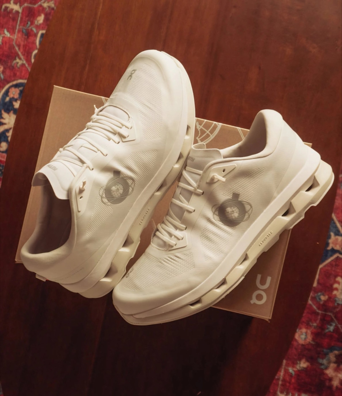 KITH x On Cloudzone 聯名白色男款 跑步鞋