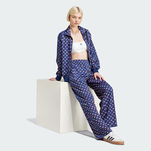 ADIDAS 長褲 MONO FBIRD TP 藍紫 滿版LOGO 寬褲 女 IY0326