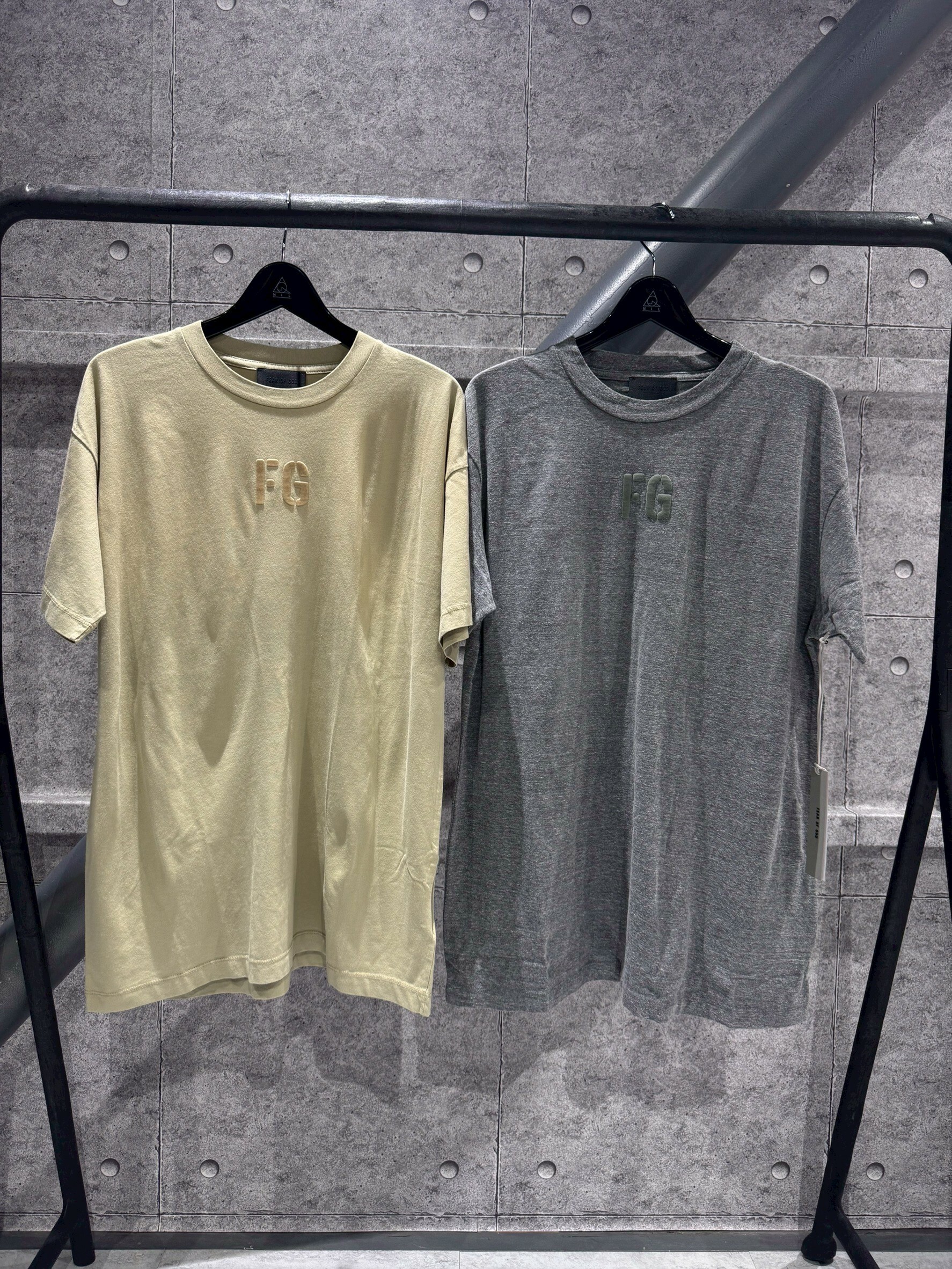 FEAR OF GOD 第七季 植絨FG Logo 短袖 T