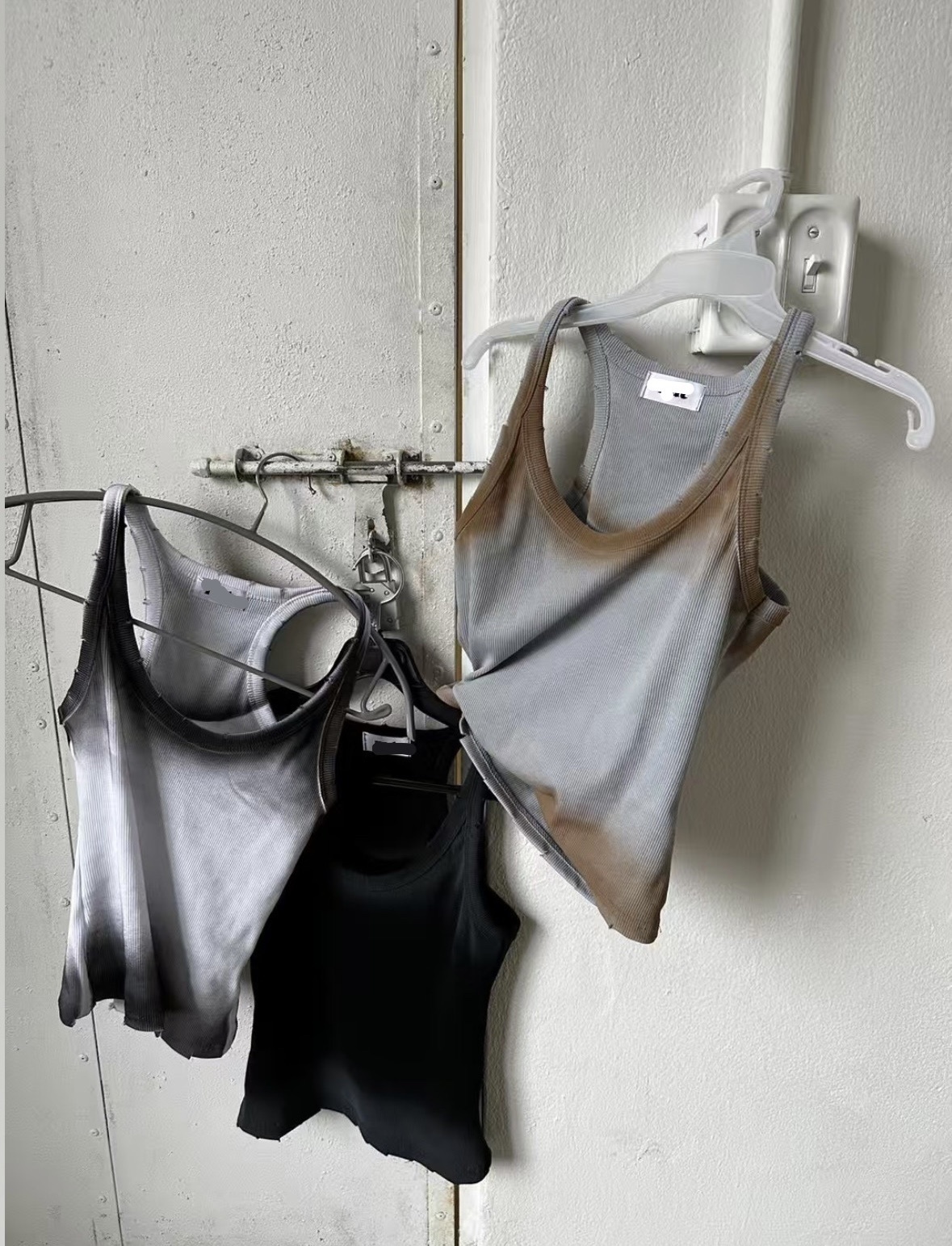 JINNEE 🇰🇷韓國 刷色破壞小背心 美背 小可愛 肩帶 內搭 夏日 JEK004