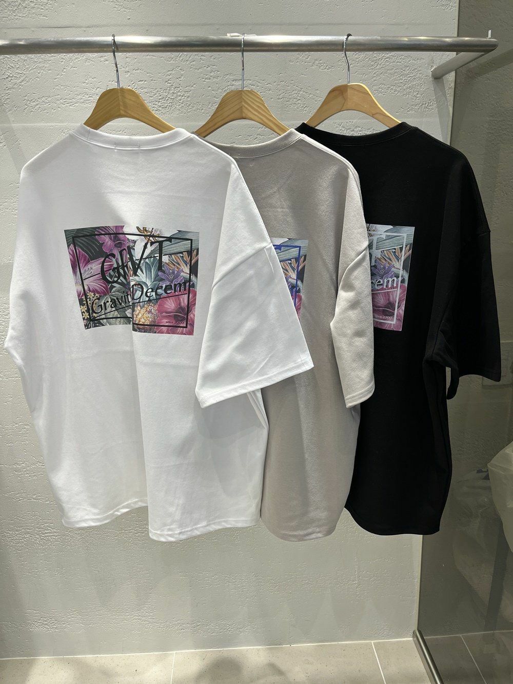 英文字圖案短袖Tee 10.GVTY-0204T