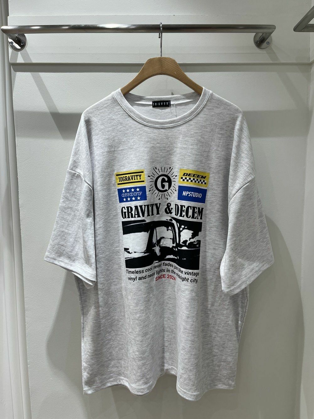 英文字圖案短袖Tee 10.GVTY-0209T