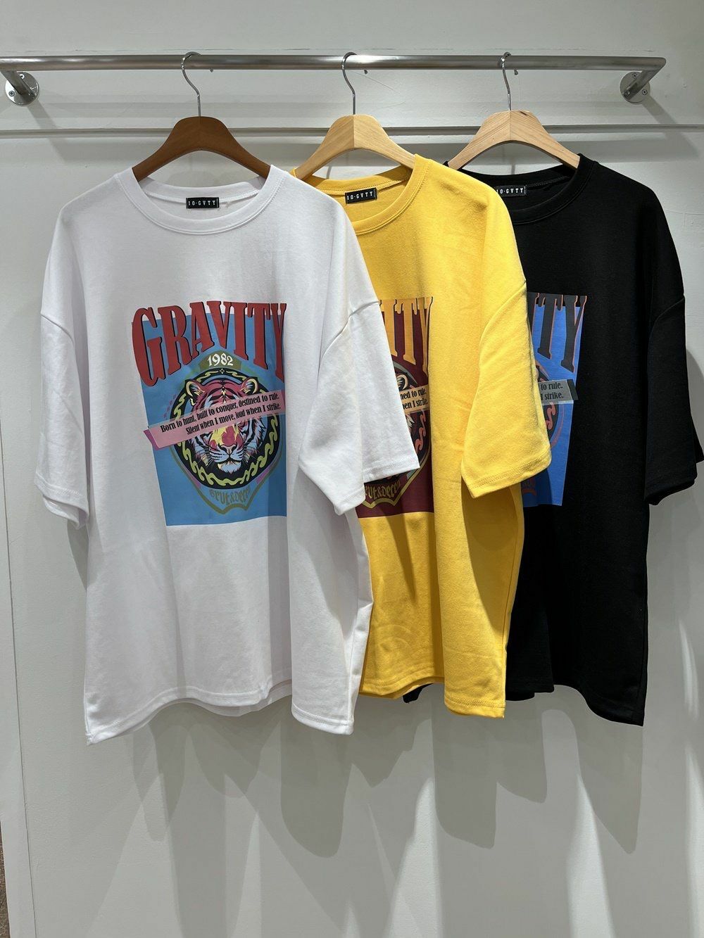 英文字圖案短袖Tee 10.GVTY-0210T