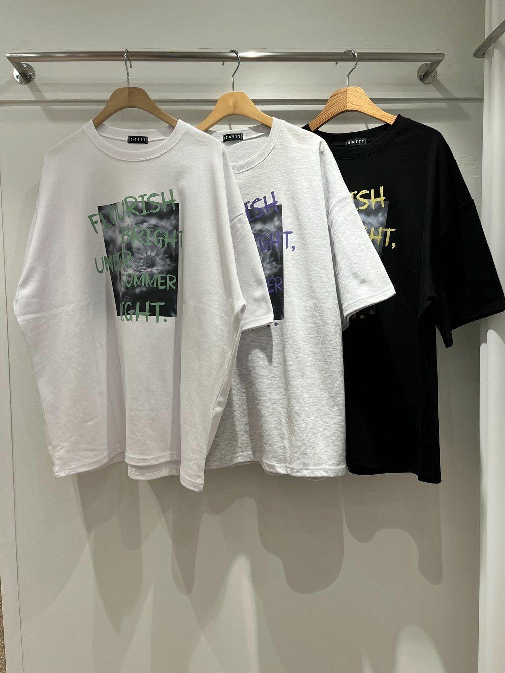 英文字圖案短袖Tee 10.GVTY-0215T