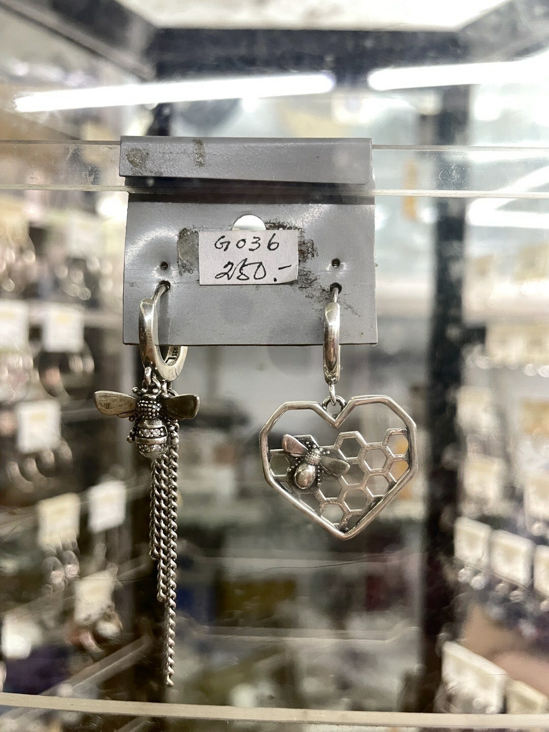 香港萬安行蜜蜂蜂巢造型純銀耳環