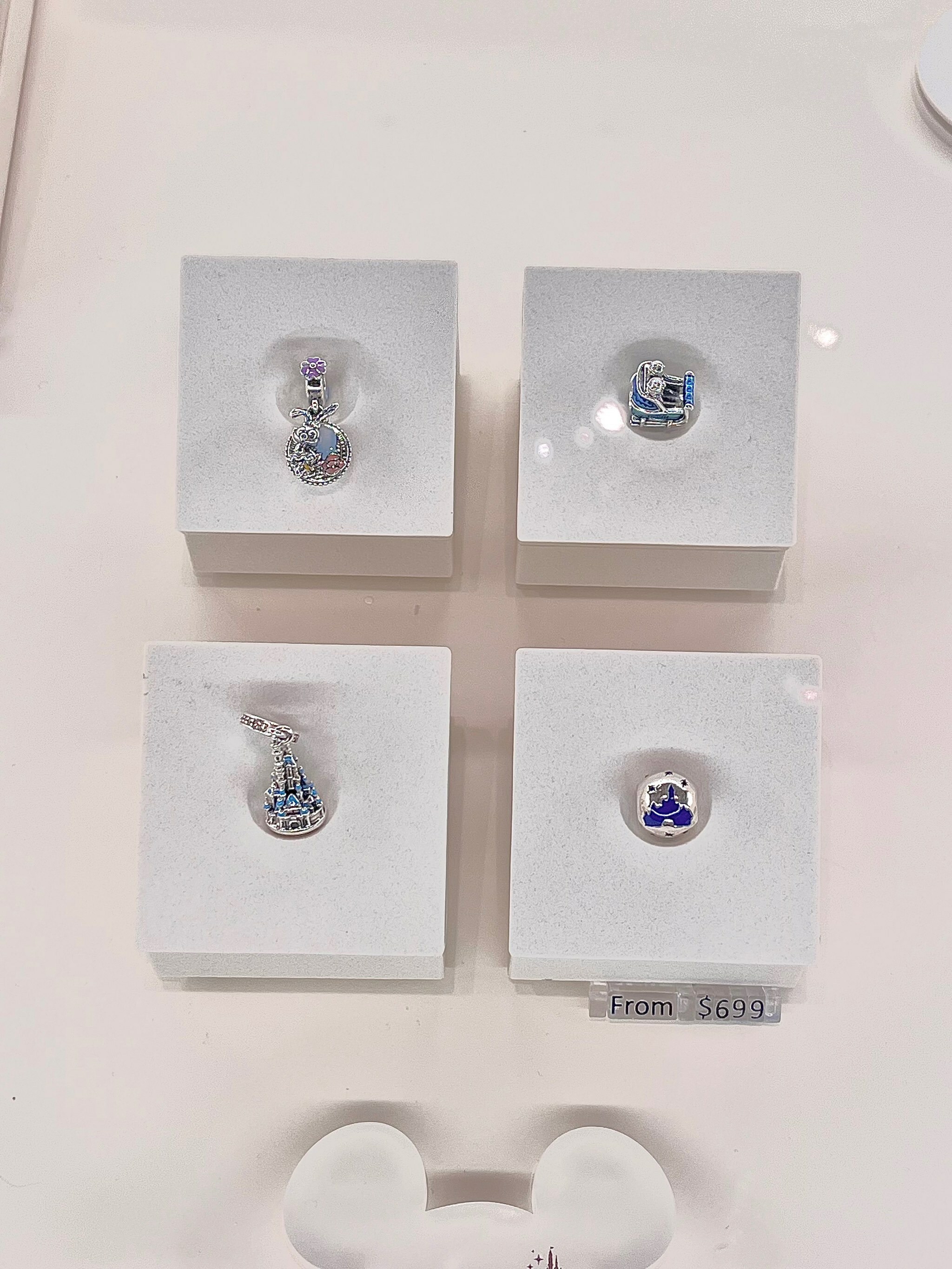 Elsa 城堡與星星主題 Pandora 吊飾,香港迪士尼限定系列,價格 $699 起