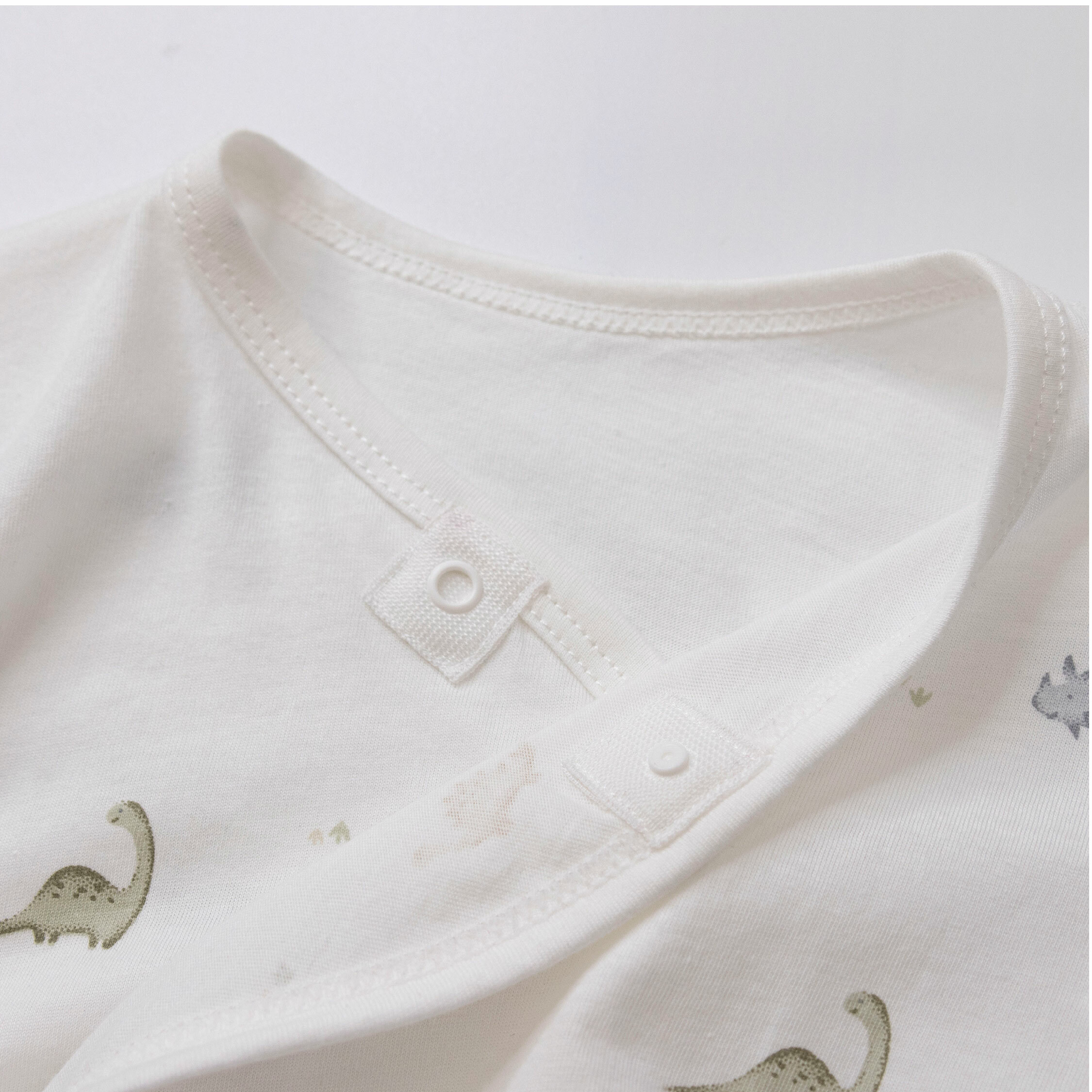 純淨系列【T0025】滿版迷你恐龍開襟長袖連身衣