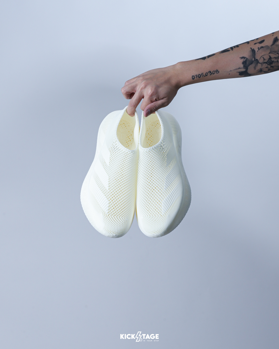 官網限定**限量商品不退換**Adidas CLIMACOOL 4D EVO OFF-WHITE 白色 3D列印 技術 未來 科技 休閒跑鞋【JQ8739】