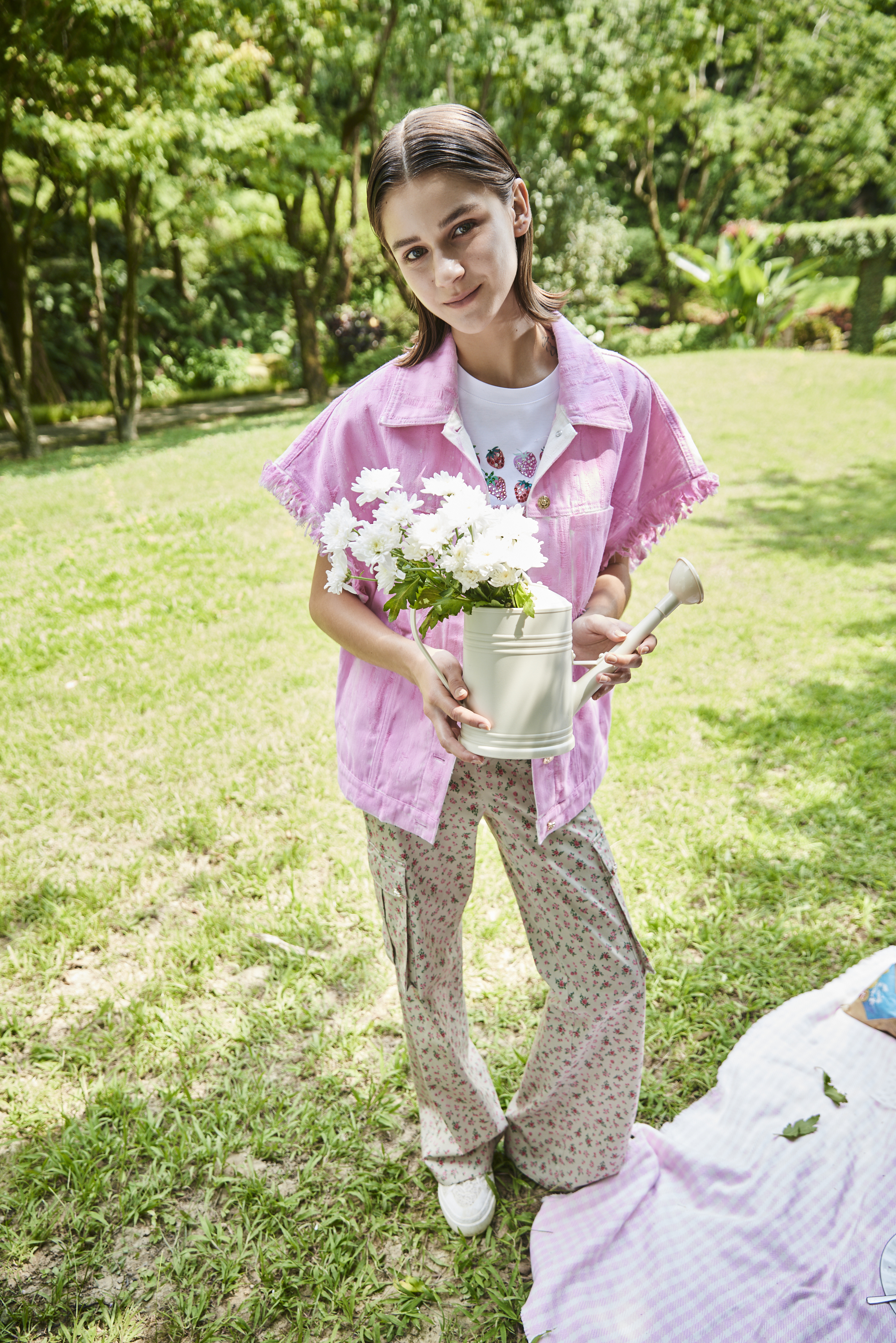 BE10318A1 草莓鑽鑽縮口短版T (2色)