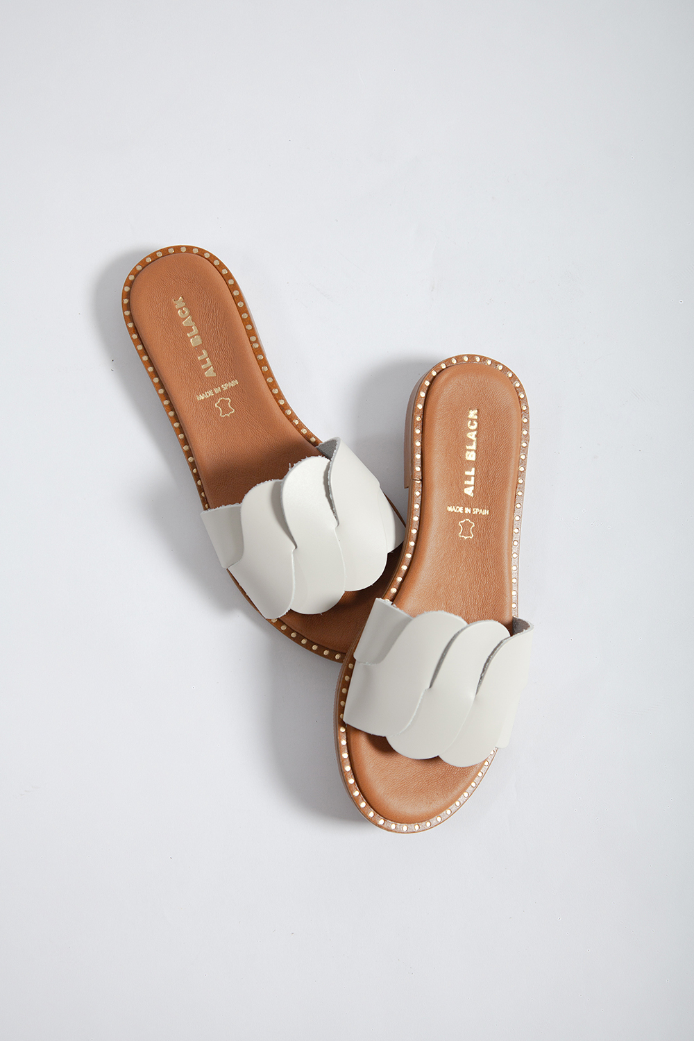 Cloudia 雲朵造型皮中底涼鞋