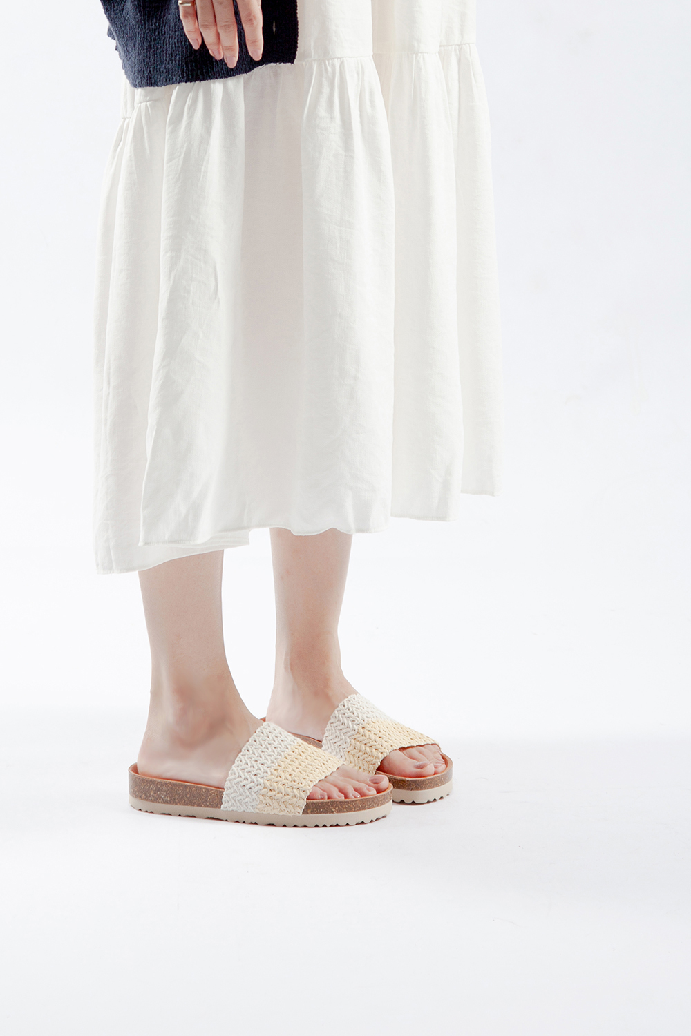 Marbella 拉菲草配色涼鞋