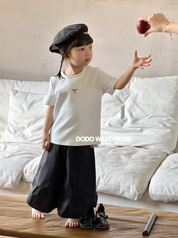 DDB04B010BK  DODO Wardrobe - 黑色闊腳花邊裙褲