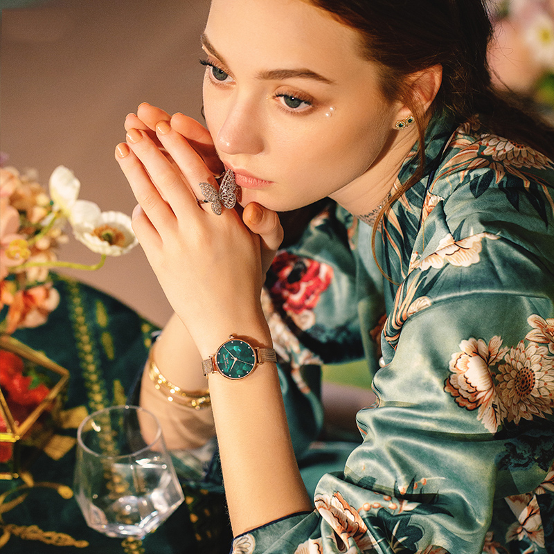 【UYICOO 伊寇】UC019 幻彩貝母錶盤 瑪瑙錶冠 晶鑽時標 米蘭錶帶 女錶 手錶