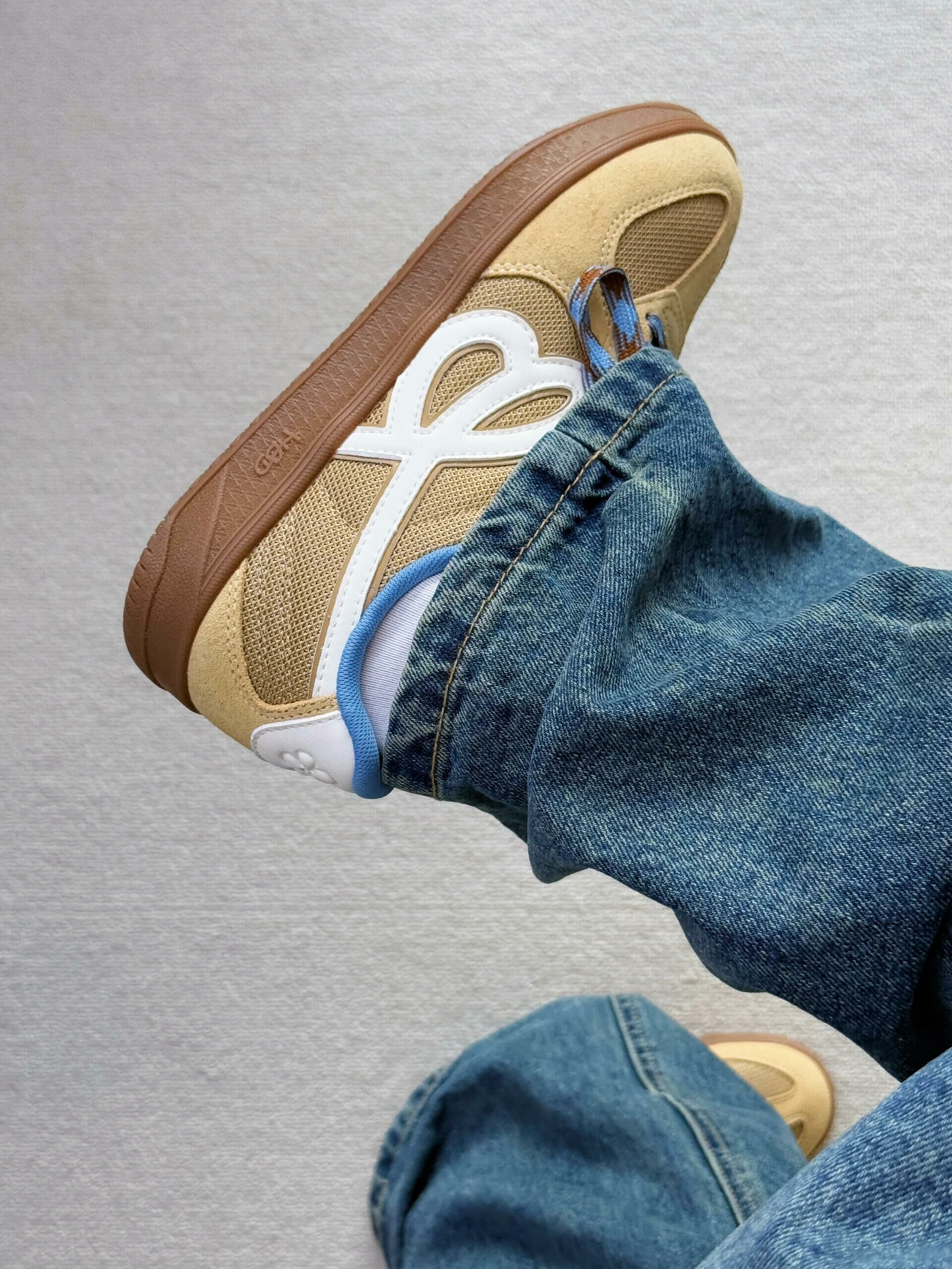 HBD x We Flower 小花鞋 麂皮 拼接 焦糖底 復古 德訓鞋 咖啡色 海鹽棕 藍色/預購