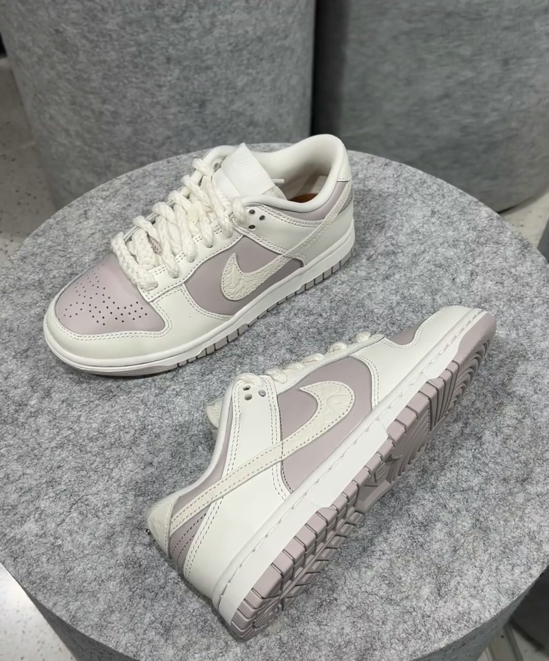 【預訂】NIKE DUNK LOW 椰奶芋泥浮雕 - WOMEN