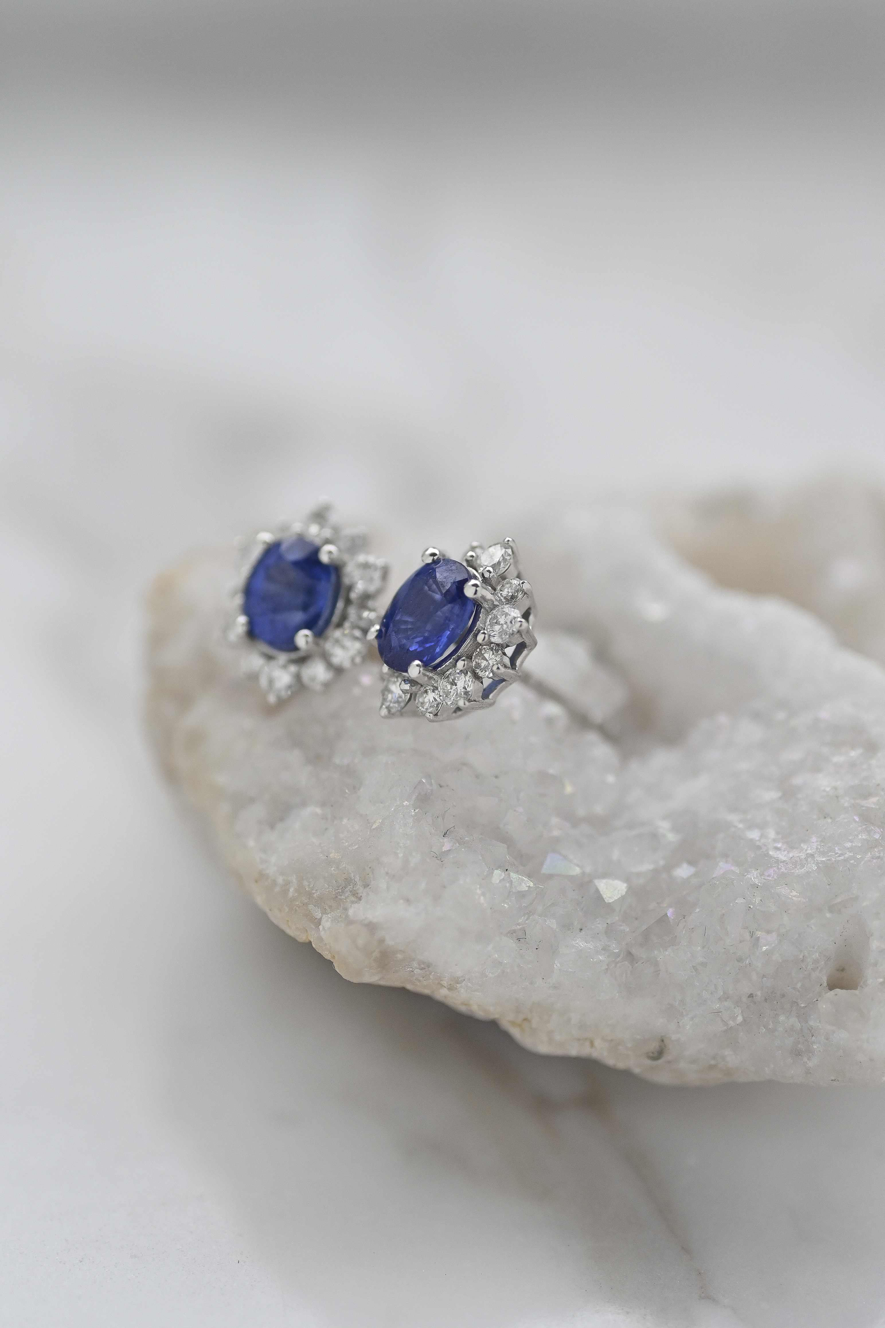 18k WG Blue Sapphire Diamond Earring
