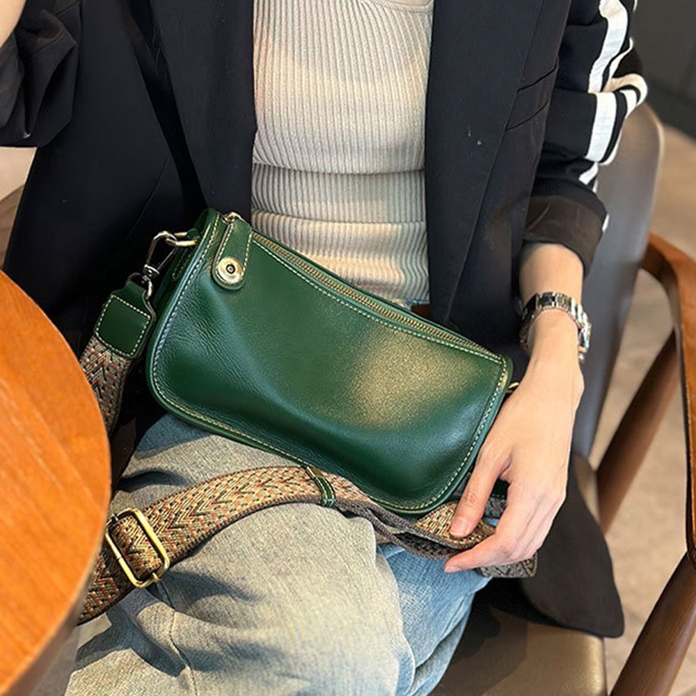 包包 側背包 女生包包 真皮包包 斜背包 單肩包 牛皮 牛皮包包 小方包 小包包 隨身包 休閒包 氣質 小香風 241