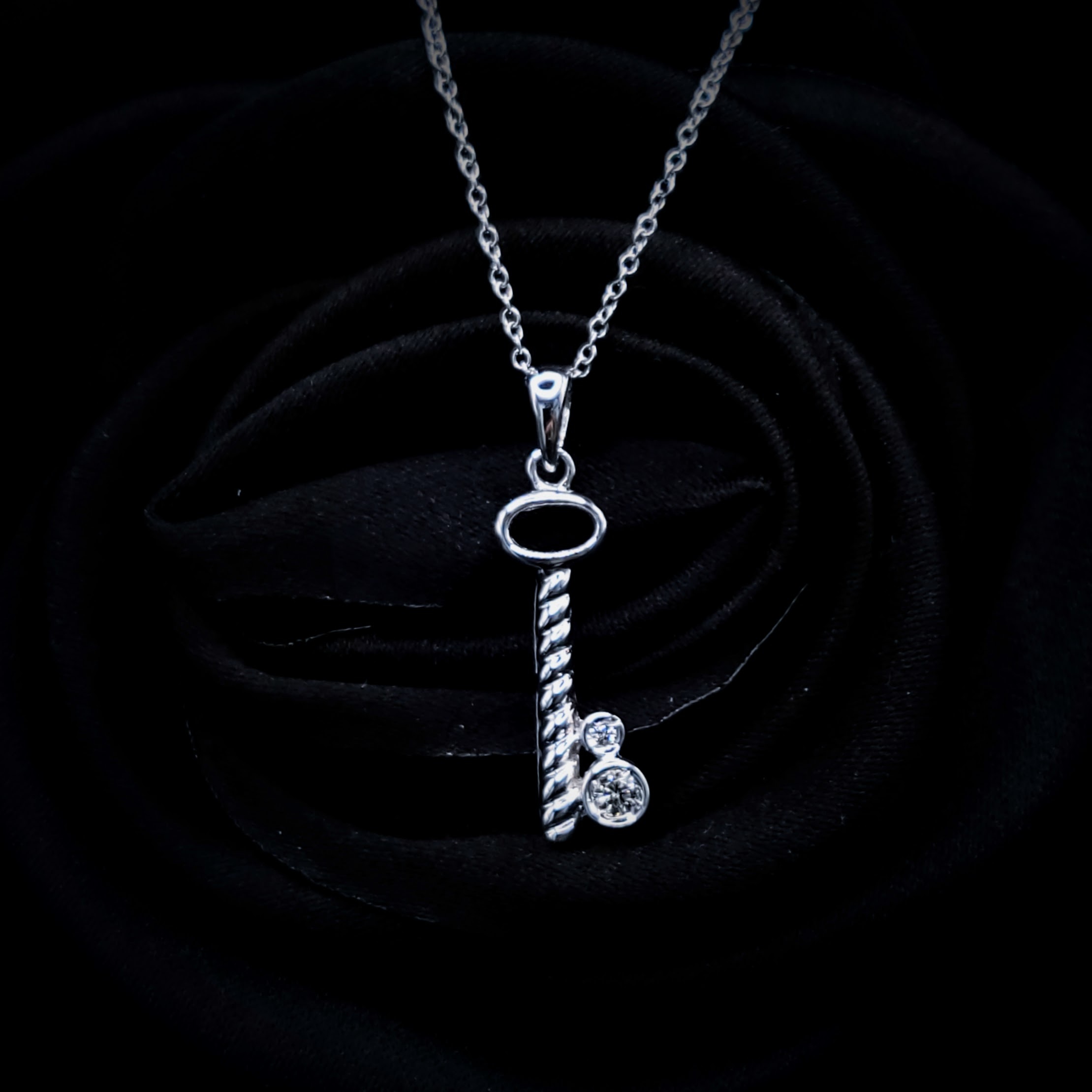 18K White Gold 0.03ct Diamond Pendant