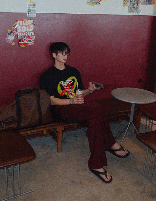 未來花卉短袖T恤