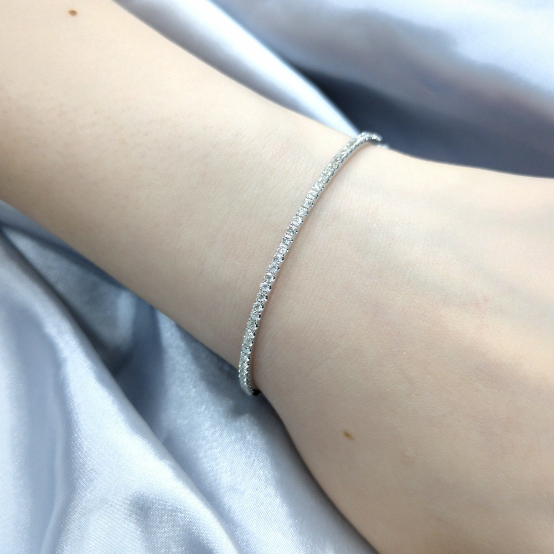 全新18K白金1卡41份鑽石手鈪