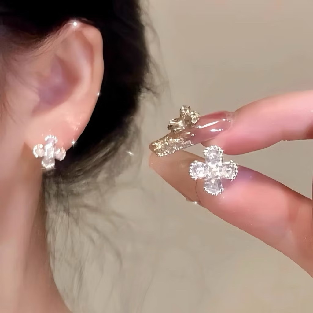 silver白金水鑽四葉草耳釦釘