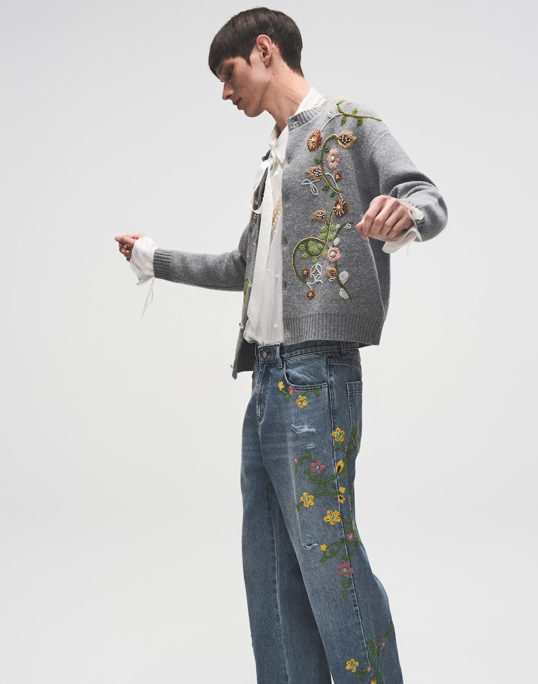 Birth Of Royal Child｜Hand-Embroidered Floral Pearl Cardigan (Grey)