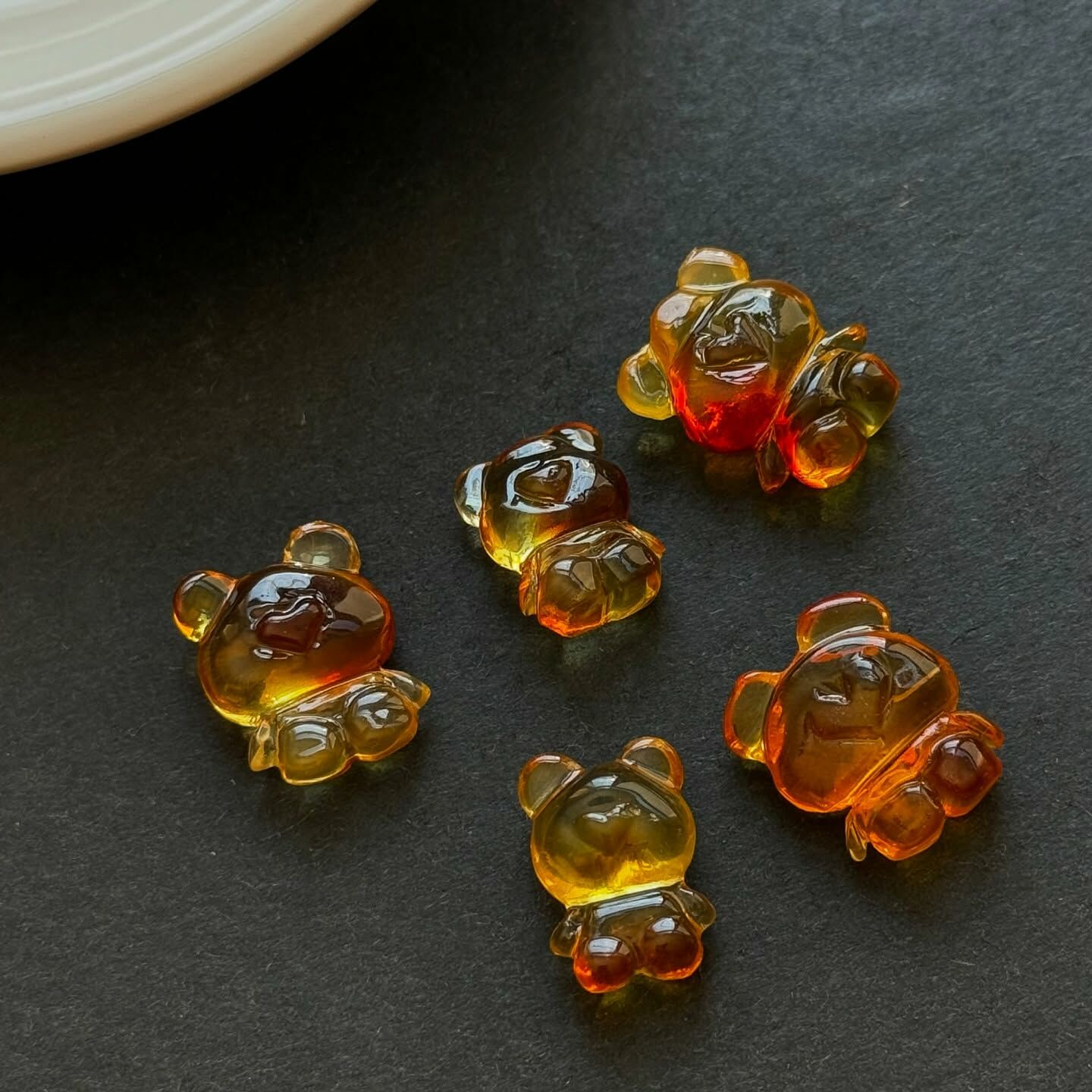 [原石] 琥珀 小熊（無孔）