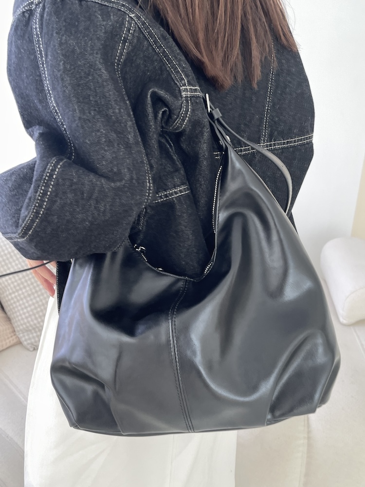 百搭亮面皮革質感包包