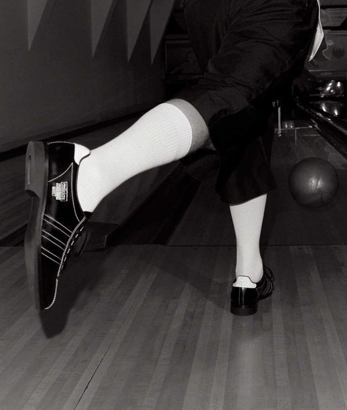 DSM x Brain Dead x adidas 三方聯名保齡球鞋 黑色