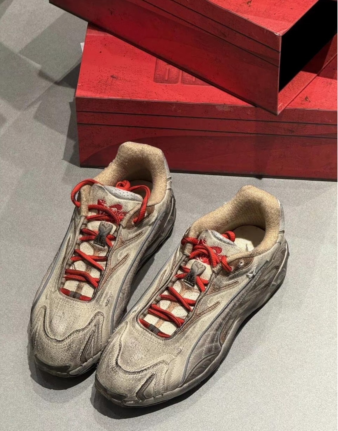 A$AP Rocky x PUMA 棕色聯名休閒鞋