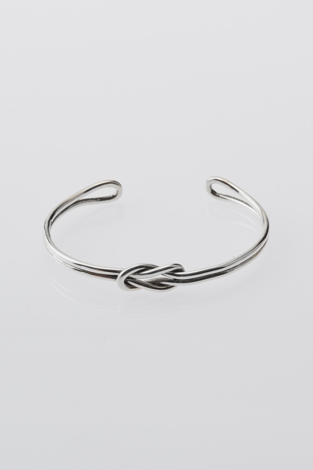 XOLO JEWELRY DOUBLE KNOT BANGLE