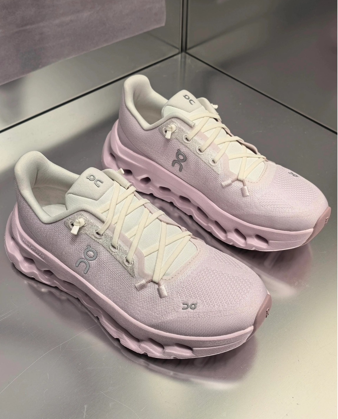 On昂跑 Cloudtilt 女款 紫色跑鞋