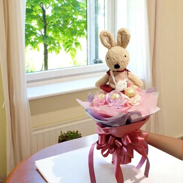 砂糖兔法國兔6朵金莎花束