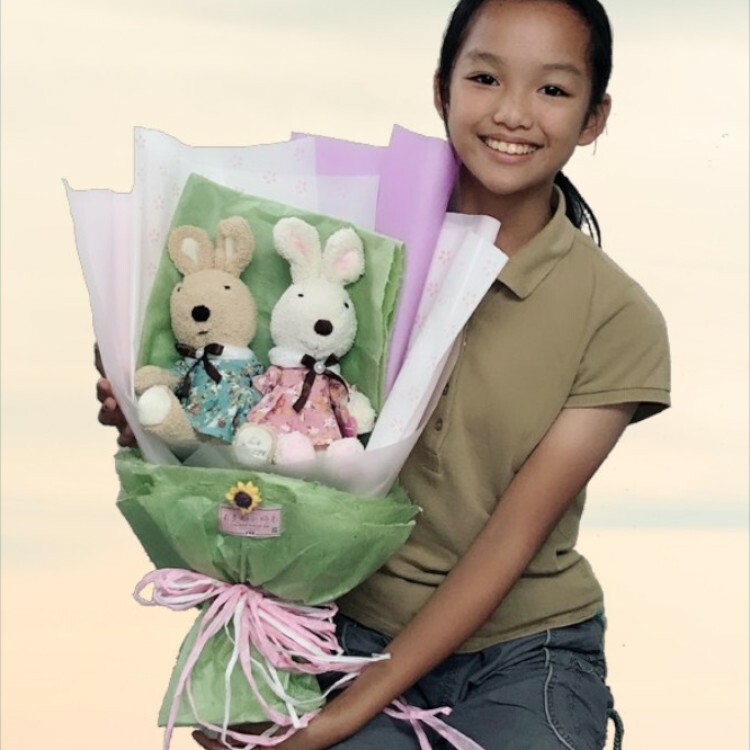 30cm45cm一對兔子花束,結婚兔子花束,結婚禮物,生日花束,畢業花束,感謝花束
