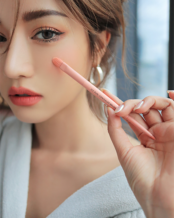 3CE DUAL CONCEALER BRUSH #C01