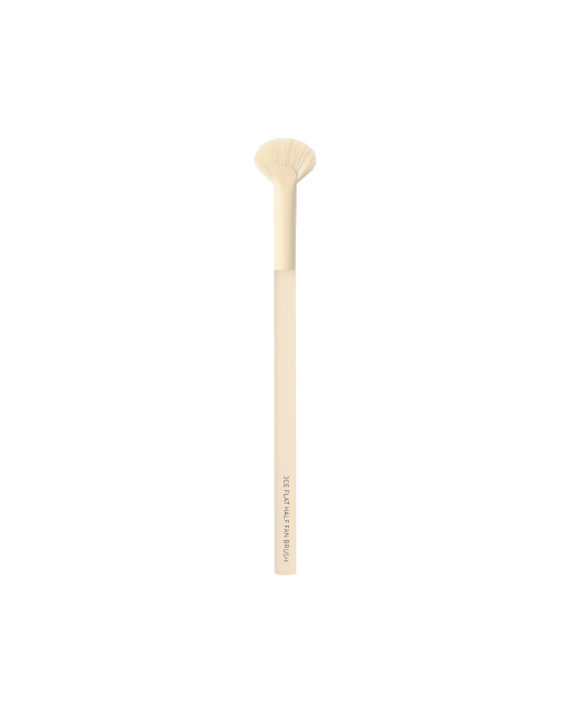 3CE FLAT HALF FAN BRUSH
