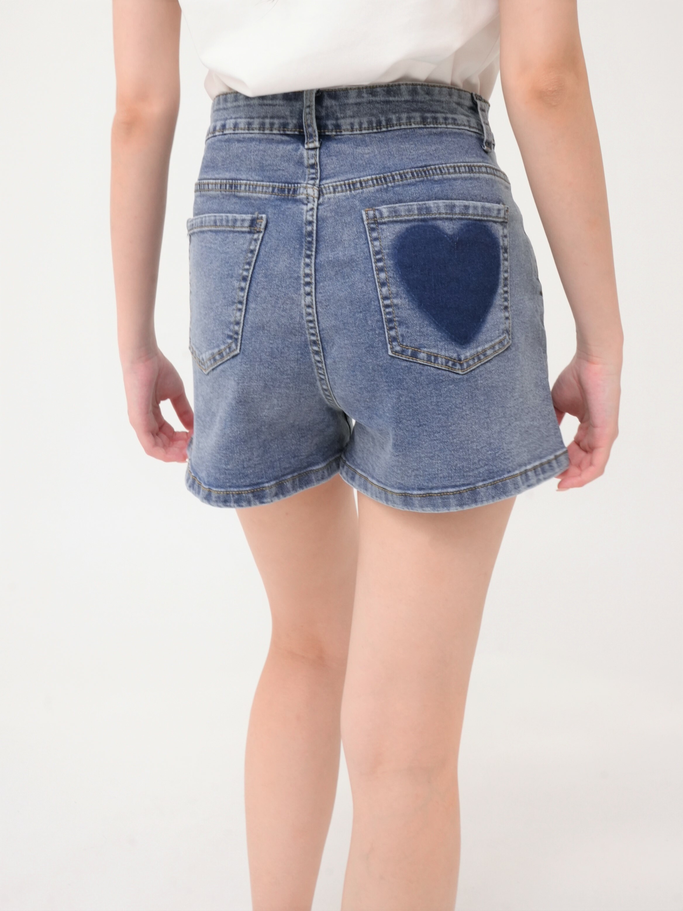 法朵Fado shop｜ 愛心造型牛仔短褲 2503007 藍 S~XL